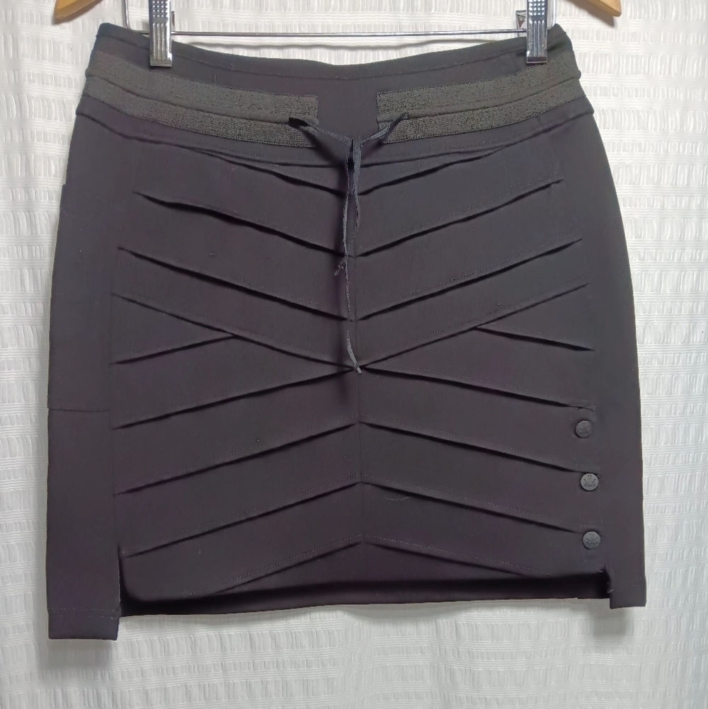Krimson Klover 4 Snap Compression like mini skirt . Size M